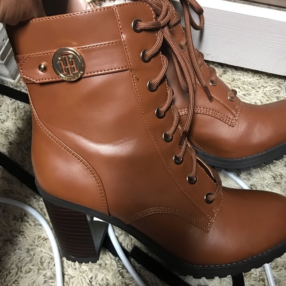 NWOT-camel color tan lace up booties with cozy insulation and tall chunky heel. - Picture 6 of 8